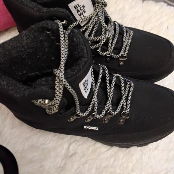 Designer boots  Black well value was 300$ , new waterproof - Picture 3 of 6